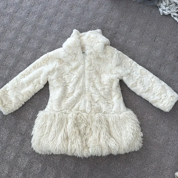 Furry jacket - Picture 1 of 2